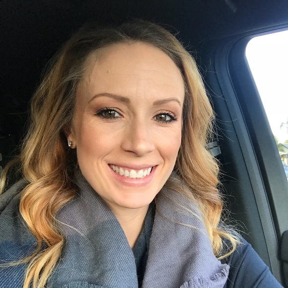 Meet your Posher, Allison - Picture 1 of 1